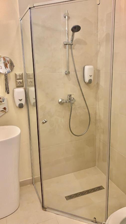 Modern Place To Stay-Self Check-In Nonstop 24H-Wifi Resita Exterior photo