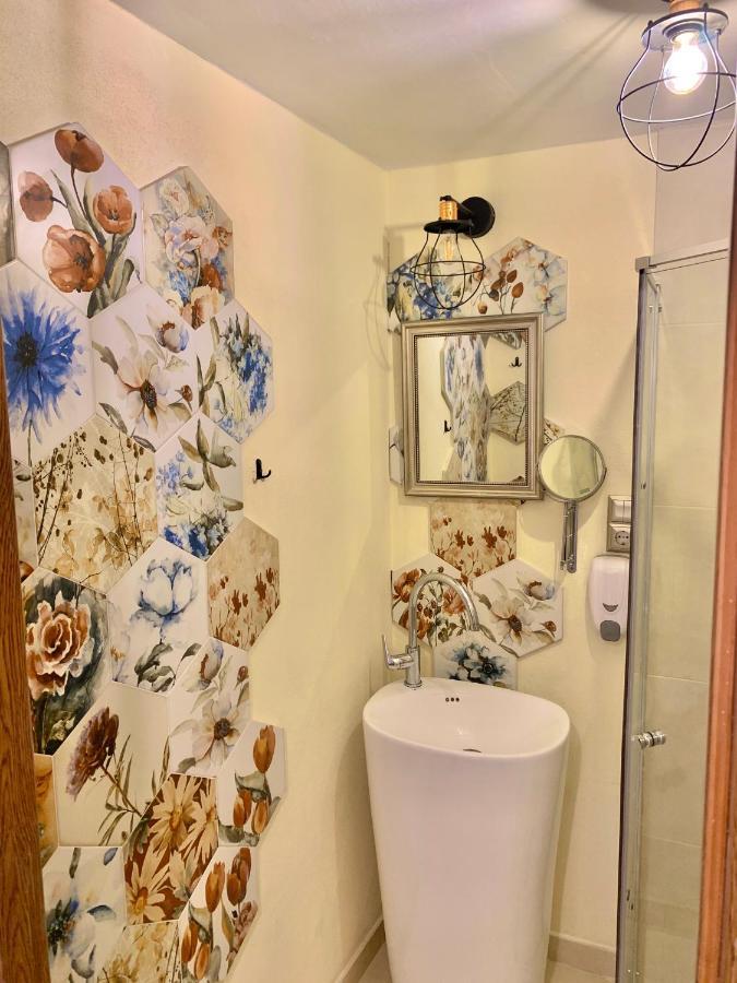 Modern Place To Stay-Self Check-In Nonstop 24H-Wifi Resita Exterior photo